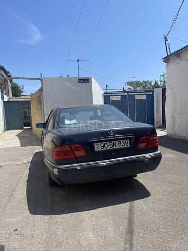 Mercedes E 240 1999, 250,000 km - 2.4 л - Bakı