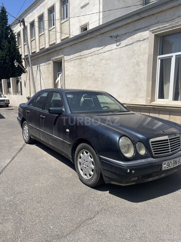 Mercedes E 240 1999, 250,000 km - 2.4 л - Bakı