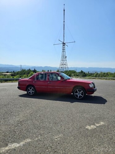 Mercedes E 250 1992, 250,000 km - 2.5 l - Astara