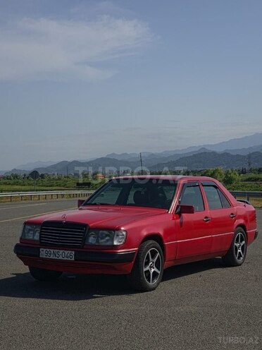 Mercedes E 250 1992, 250,000 km - 2.5 l - Astara
