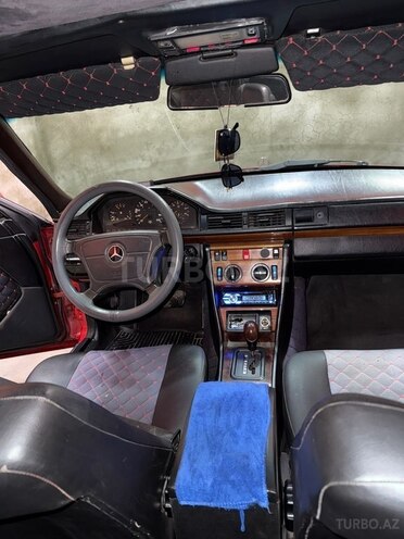 Mercedes E 250 1992, 250,000 km - 2.5 l - Astara