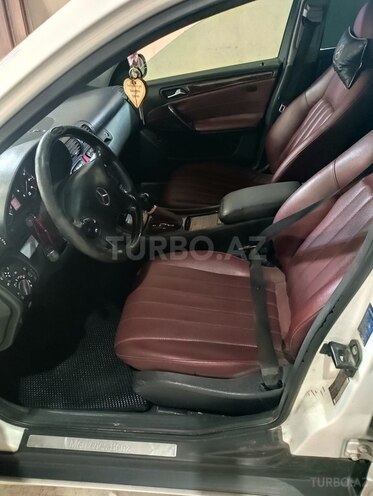 Mercedes C 200 2001, 280,000 km - 2.0 l - Bakı