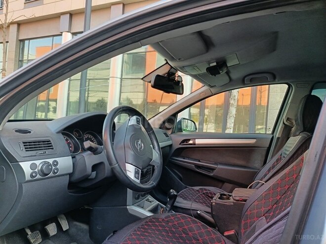Opel Astra 2009, 255,000 km - 1.4 l - Bakı