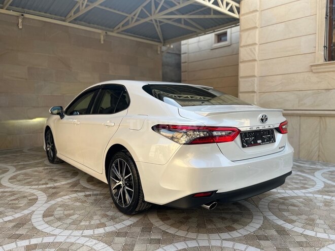 Toyota Camry-3