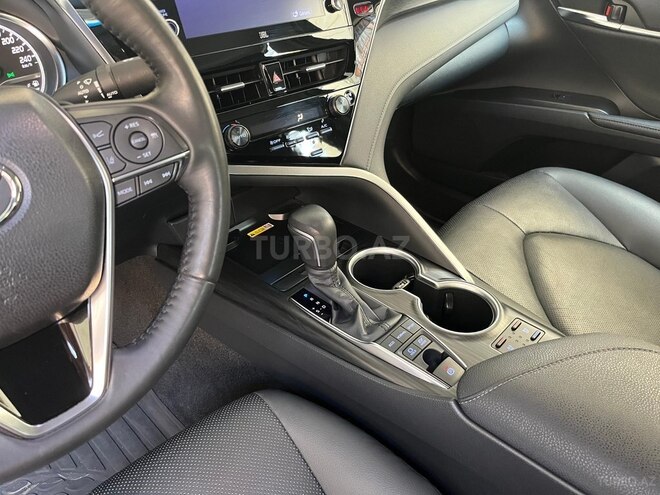 Toyota Camry-10