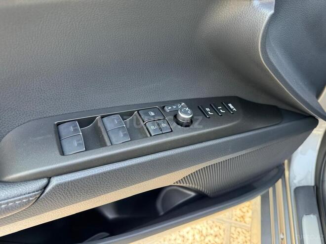 Toyota Camry-11
