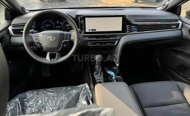 Toyota Camry-15