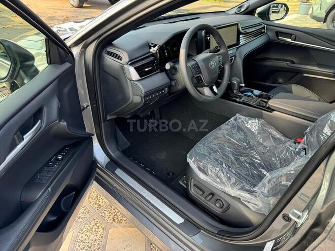 Toyota Camry-9