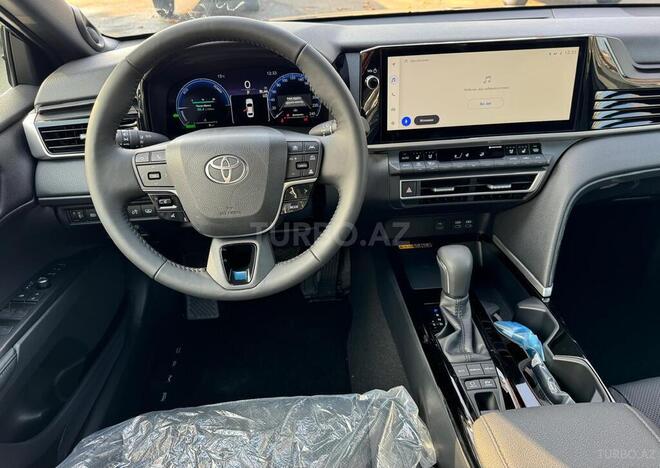 Toyota Camry-16