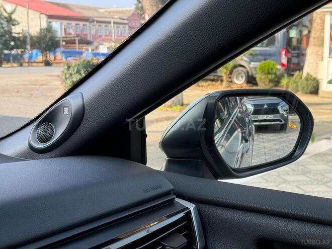 Toyota Camry-23