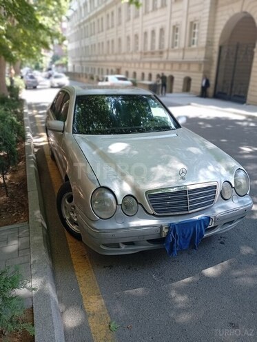 Mercedes E 320 2001, 298,311 km - 3.2 l - Bakı