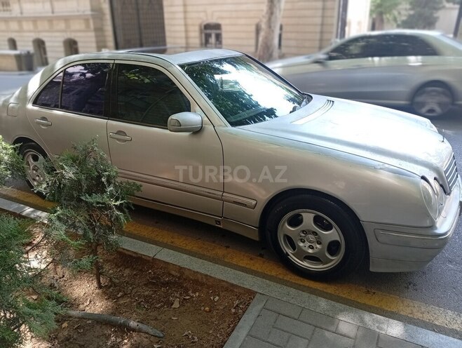 Mercedes E 320 2001, 298,311 km - 3.2 l - Bakı