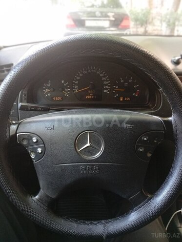 Mercedes E 320 2001, 298,311 km - 3.2 l - Bakı