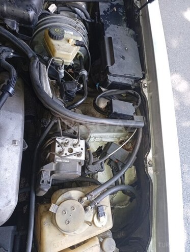 Mercedes E 320 2001, 298,311 km - 3.2 l - Bakı