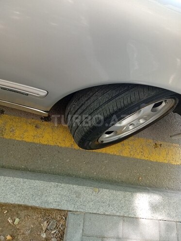 Mercedes E 320 2001, 298,311 km - 3.2 l - Bakı