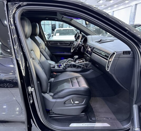 Porsche Cayenne 2019, 44,300 km - 3.0 l - Bakı