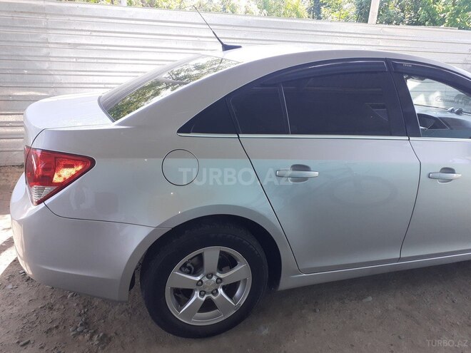 Chevrolet Cruze 2013, 266,000 km - 1.4 l - Mingəçevir