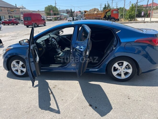Hyundai Elantra 2015, 238,667 km - 1.8 l - Bakı