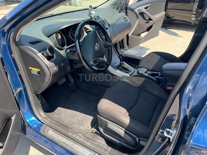 Hyundai Elantra 2015, 238,667 km - 1.8 l - Bakı