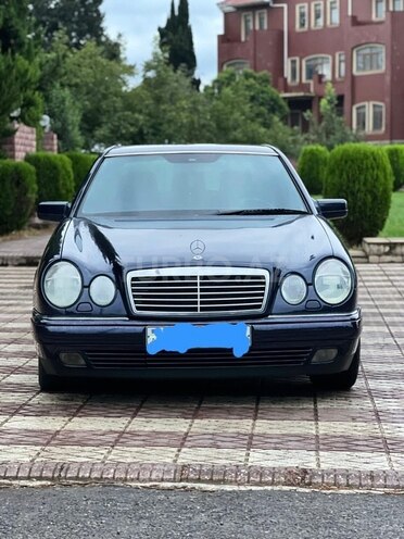 Mercedes E 240 1999, 394,663 km - 2.4 l - Cəlilabad