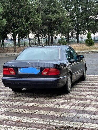 Mercedes E 240 1999, 394,663 km - 2.4 l - Cəlilabad