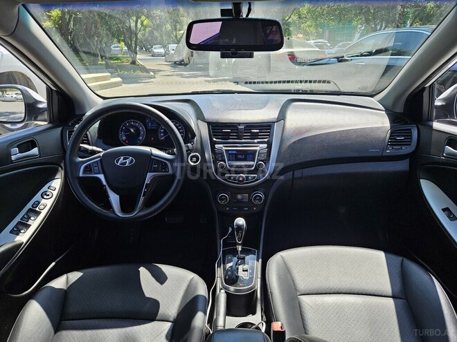 Hyundai Accent 2015, 136,000 km - 1.6 л - Bakı