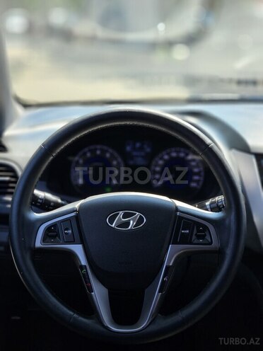 Hyundai Accent 2015, 136,000 km - 1.6 л - Bakı