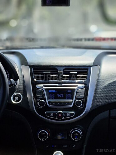 Hyundai Accent 2015, 136,000 km - 1.6 л - Bakı