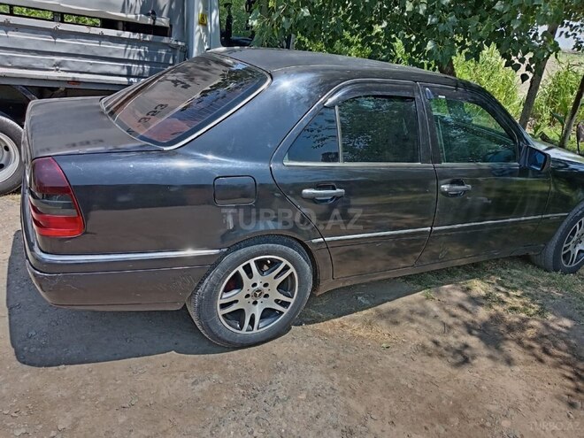 Mercedes C 220 1995, 300,000 km - 2.2 l - Salyan