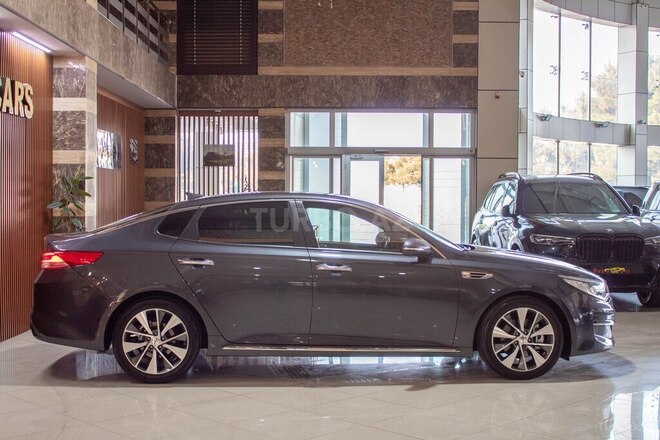 Kia K5-6