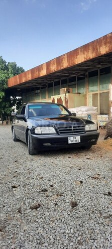 Mercedes C 230 2000, 318,000 km - 2.3 л - Bakı