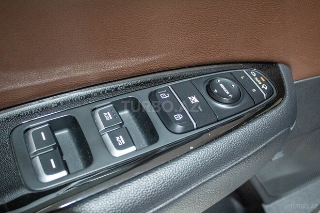 Kia K5-24