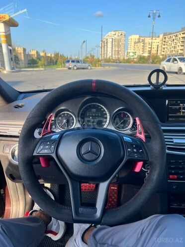 Mercedes E 220 d 2010, 302,000 km - 2.2 l - Bakı