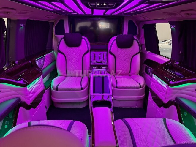 Mercedes V 250-11