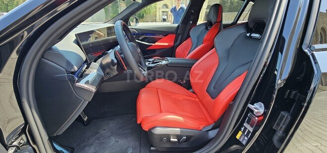 BMW M5-18