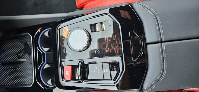 BMW M5-19
