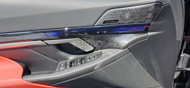 BMW M5-15