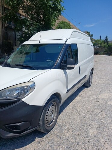 Fiat Doblo 2015, 255,786 km - 1.4 l - Bakı