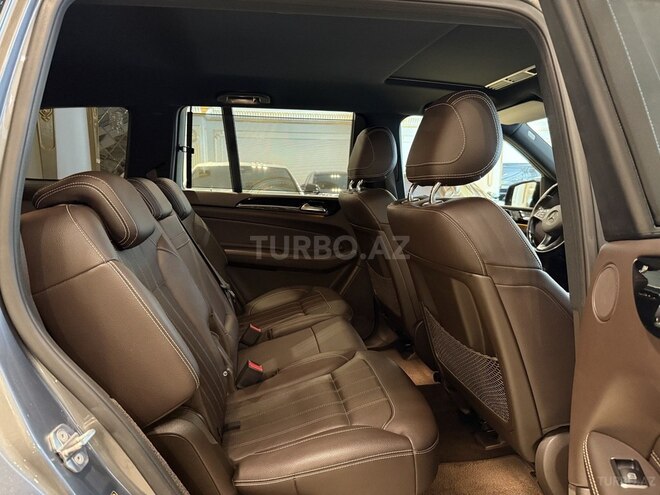 Mercedes GLS 400 4MATIC-13