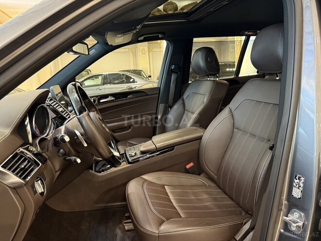 Mercedes GLS 400 4MATIC-11