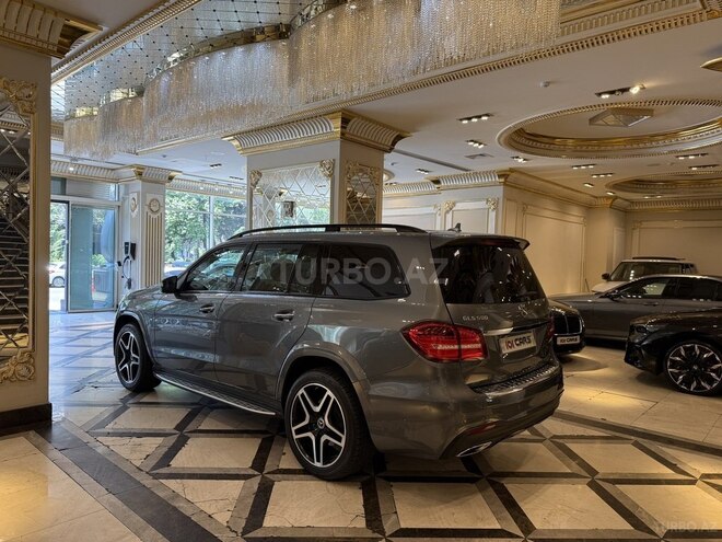 Mercedes GLS 400 4MATIC-7
