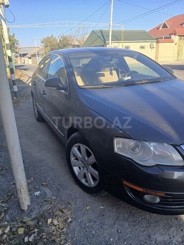 Volkswagen Passat 2005, 272,000 km - 2.0 l - Bakı