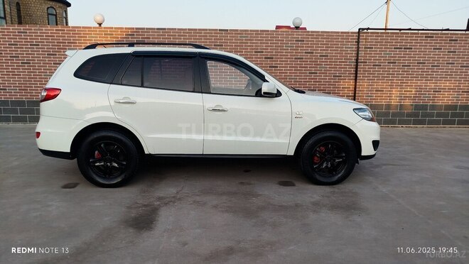 Hyundai Santa Fe-8