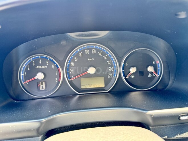 Hyundai Santa Fe-12