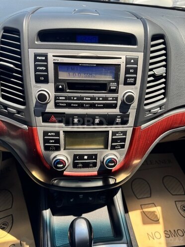 Hyundai Santa Fe-17