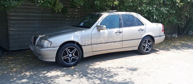 Mercedes C 220 d 1995, 495,657 km - 2.2 l - Biləsuvar