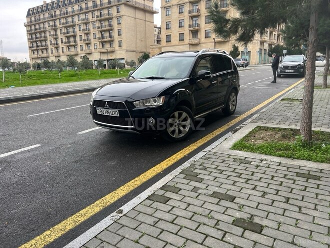 Mitsubishi Outlander 2010, 180,000 km - 3.0 l - Bakı