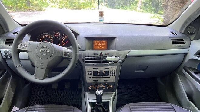 Opel Astra 2004, 270,000 km - 1.4 л - Oğuz