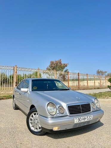 Mercedes E 220 d 1999, 377,200 km - 2.2 l - Bakı