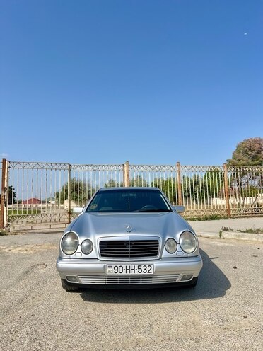 Mercedes E 220 d 1999, 377,200 km - 2.2 l - Bakı